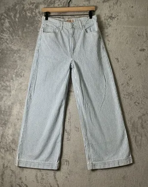 Ariat Ultra High Rise Jazmine Wide Leg Jeans Blue White Denim Stripe 26R thumbnail 1