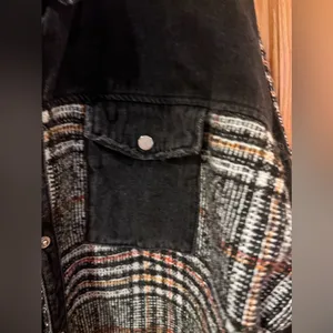 ZARA Contrast Black Denim & Tweed Plaid Mix Snaps Outer Jacket Shaket Size Large thumbnail 10
