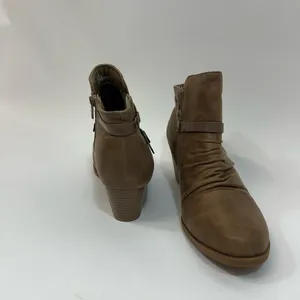 Yuu Tan leather Ankle Boots with Buckle Detail size 9M thumbnail 2
