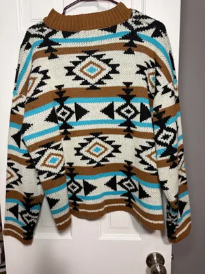Savanna Jane Aztec/ Southwestern Sweater Size Small. thumbnail 4