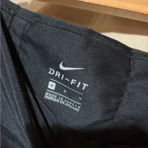 Nike leggings thumbnail 3