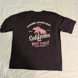 Shein Graphic Tee thumbnail 2