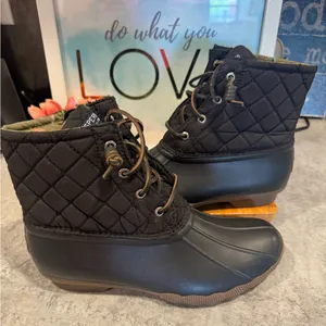 Sperry Women's Saltwater Quilted Nylon Duck Boot STS94063 Black Size 7.5 thumbnail 1