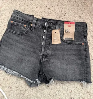 Levi’s  thumbnail 1