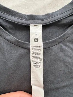 Lululemon Women’s Top  thumbnail 2