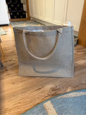 Brand new and custom made "J" Bridesmaid wedding tote bag with white bow thumbnail 3