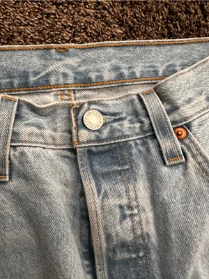 Levi's 501 Light Blue Jeans Size 26 0584 thumbnail 2