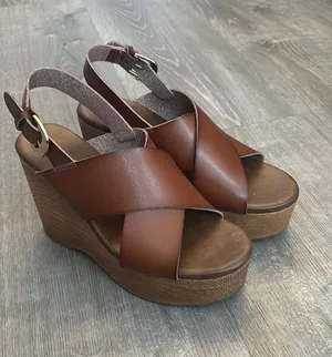 Old Navy Brown Wedge Sandals thumbnail 1