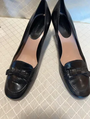 Enzo Angiolini Black Leather Kitten Heel Pumps with Bow thumbnail 2