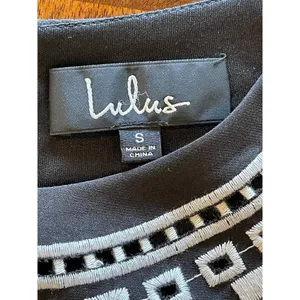 Lulus Black Short Sleeve Embroidered Crew Neckline‎ Mini Shift Dress Size S thumbnail 8