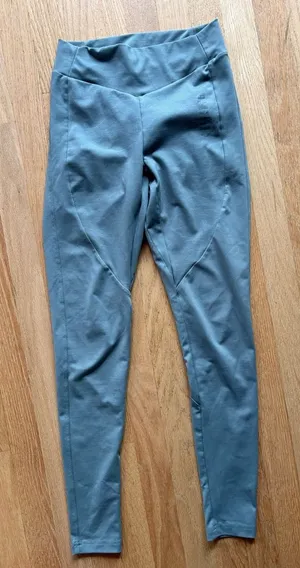 Gymshark women’s  Teal Leggings thumbnail 1