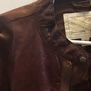 FINAL MARKDOWN Ladies old navy leather jacket small thumbnail 3