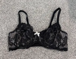 Victoria's‎ Secret Body by Victoria Black Floral Lace Unlined Demi Bra 36D thumbnail 1