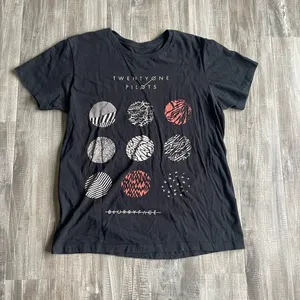 Twenty One Pilots Blurryface Tee Black Medium thumbnail 1