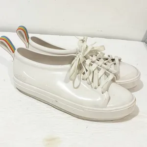 Mel dreamed by Melissa White Rubber White Glossy Shoes‎ w/ Rainbow Tabs Size 7 thumbnail 3