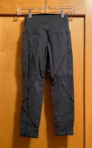 Alo yoga mesh capri legging - grey thumbnail 1