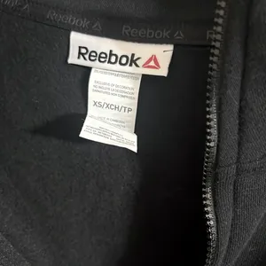 Reebok Black Quarter-Zip Sweatshirt with Mock‎ Neck thumbnail 9