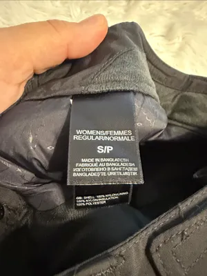The North Face Black Ski Snow Pants size SP inseam 30” lots of pockets thumbnail 7