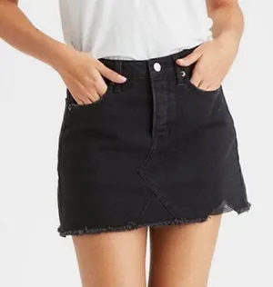 AEO 5 Button Distressed Hi Rise Festival Mini Skirt Women’s Size 6 thumbnail 1