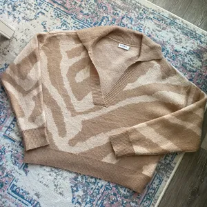 Storia Sweater thumbnail 1
