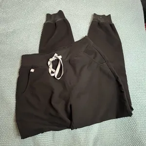 Figs Scrubs Technical Livingston Pants Size Medium EUC thumbnail 1