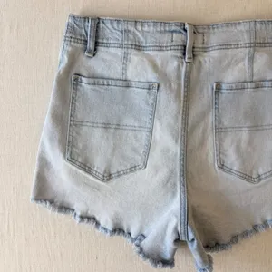 We The Free CVRY High Rise Denim Cutoff Shorts Womens 31 Light Blue Wash thumbnail 6