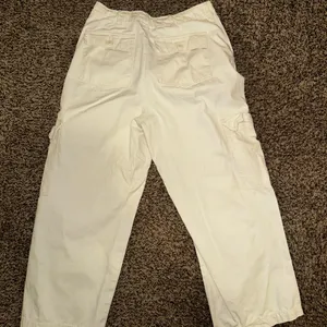 Universal Thread white wide leg pants thumbnail 2