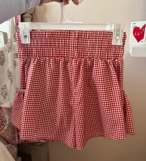 Amazon Flowy Gingham Red and White Shorts thumbnail 2