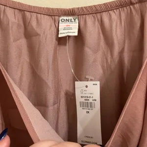 Old Navy Satin Lounge Tank Top in Pink Salt Size 2X NEW WITH TAGS thumbnail 4