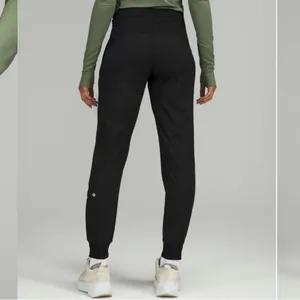 Lululemon Dance Studio Mid-Rise Jogger black size 6 W5ENMS thumbnail 2