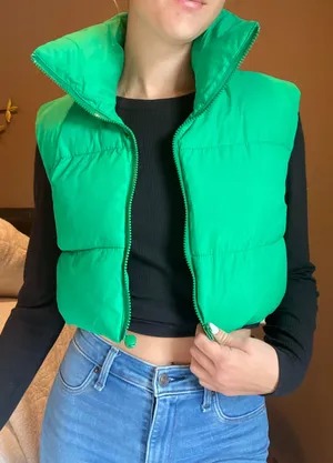 Boutique Green Cropped Puffer Vest Size Small thumbnail 1
