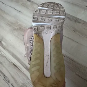 Women’s Nike Air Max 2090 thumbnail 5