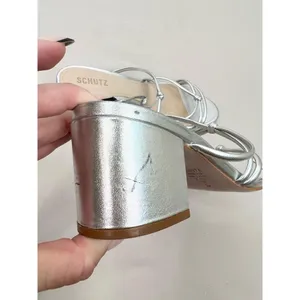 Schutz Silver Strappy Design Block Heel Open Toe Sandal Leather Womens Size 8.5B thumbnail 4