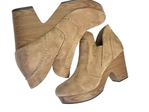 Pierre‎ Dumas Women's Pam Taupe Chunky Clog Bootie Size 9 Faux Suede 3.5” heel thumbnail 5