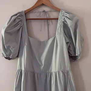 ASTR The Label llana Midi Dress Puff Sleeve Tiered‎ Skirt Tie Back Light Green M thumbnail 6