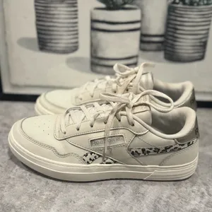 Reebok Women's Club C Double Tennis Sneaker White/Cheetah Size 8 thumbnail 4