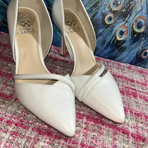Vince Camuto Size 6 Cream Heels thumbnail 2