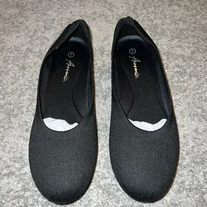Black Slip On Flats NWT Size 7 thumbnail 5