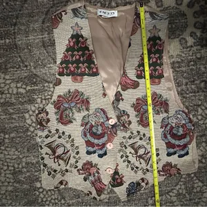 Facets by Mirrors Vintage Women Size M Christmas Tree Santa Claus Tapestry Vest thumbnail 6