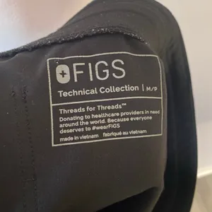 FIGS Black Zamora Jogger Scrub Pants Uniform Nurse Dr Women's size Medium Petite thumbnail 2