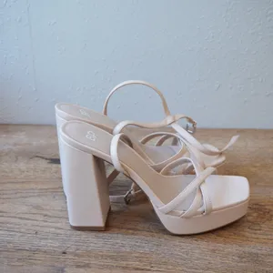 BP 9M Platform Sandals Beige Good Strappy Block Heel Square Toe Straps Formal thumbnail 2