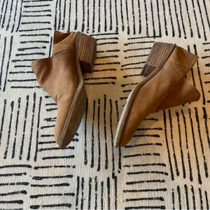 Lucky Brand Caramel Brown Leather Almond Toe Ankle Boots Size 10 thumbnail 2