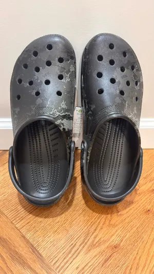 Authentic NEW Crocs Classic Veil Camo Tac Black Men Clog 209359-001 Sz M12 thumbnail 5