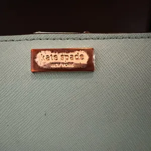 Pre-Loved Kate Spade Dana Large Slim Bifold Wallet thumbnail 4