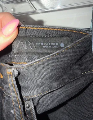 ZARA Mid-Rise Black Wide Leg Jeans thumbnail 2
