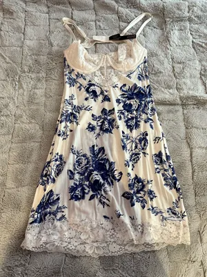 Victoria's Secret Dress thumbnail 1