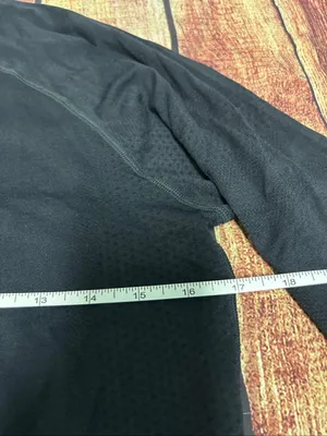 Figs Seamless Long Sleeve Black Crew Neck Shirt Size L thumbnail 3