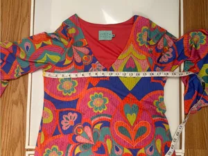 Judith March Bright Multicolor Floral & Heart Print V-Neck Tunic thumbnail 9