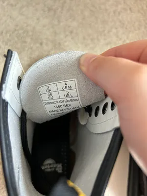 Dr. Martens NWT thumbnail 4