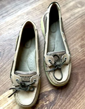 Sperry Topsider Woman’s Angelfish Metallic Boat Shoes 5.5 thumbnail 1